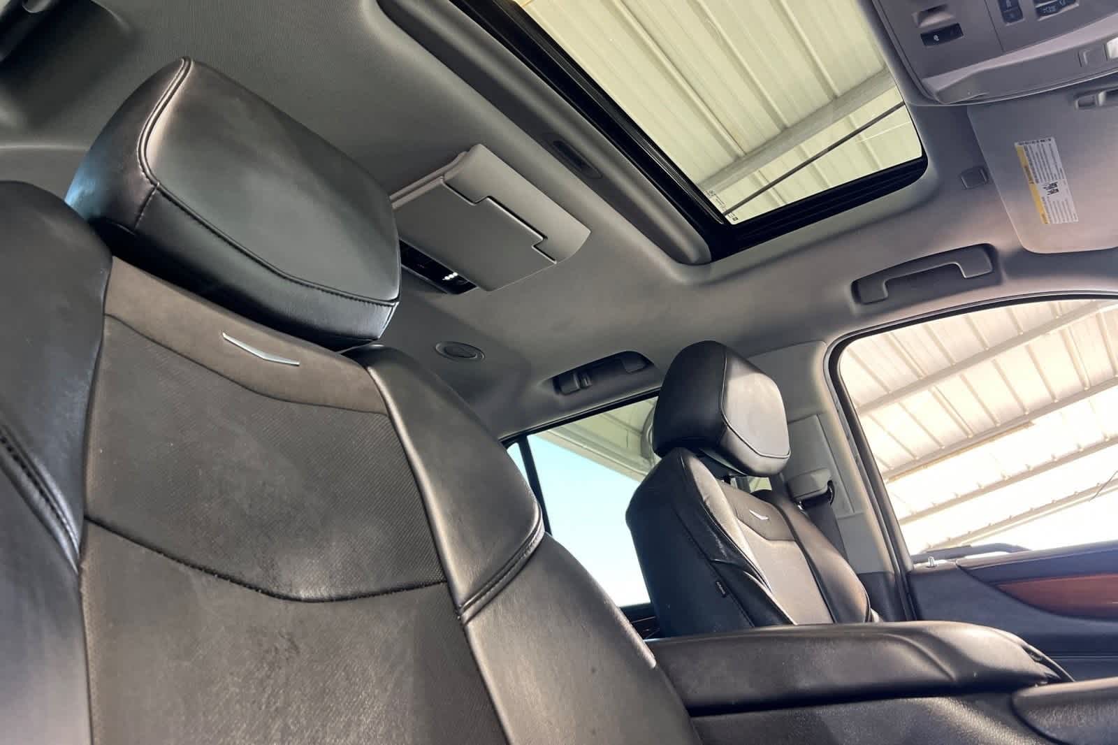 2018 Cadillac Escalade Luxury 17