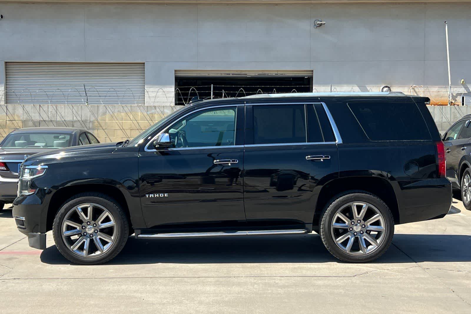 Thumbnail: 2019 Chevrolet Tahoe - 6
