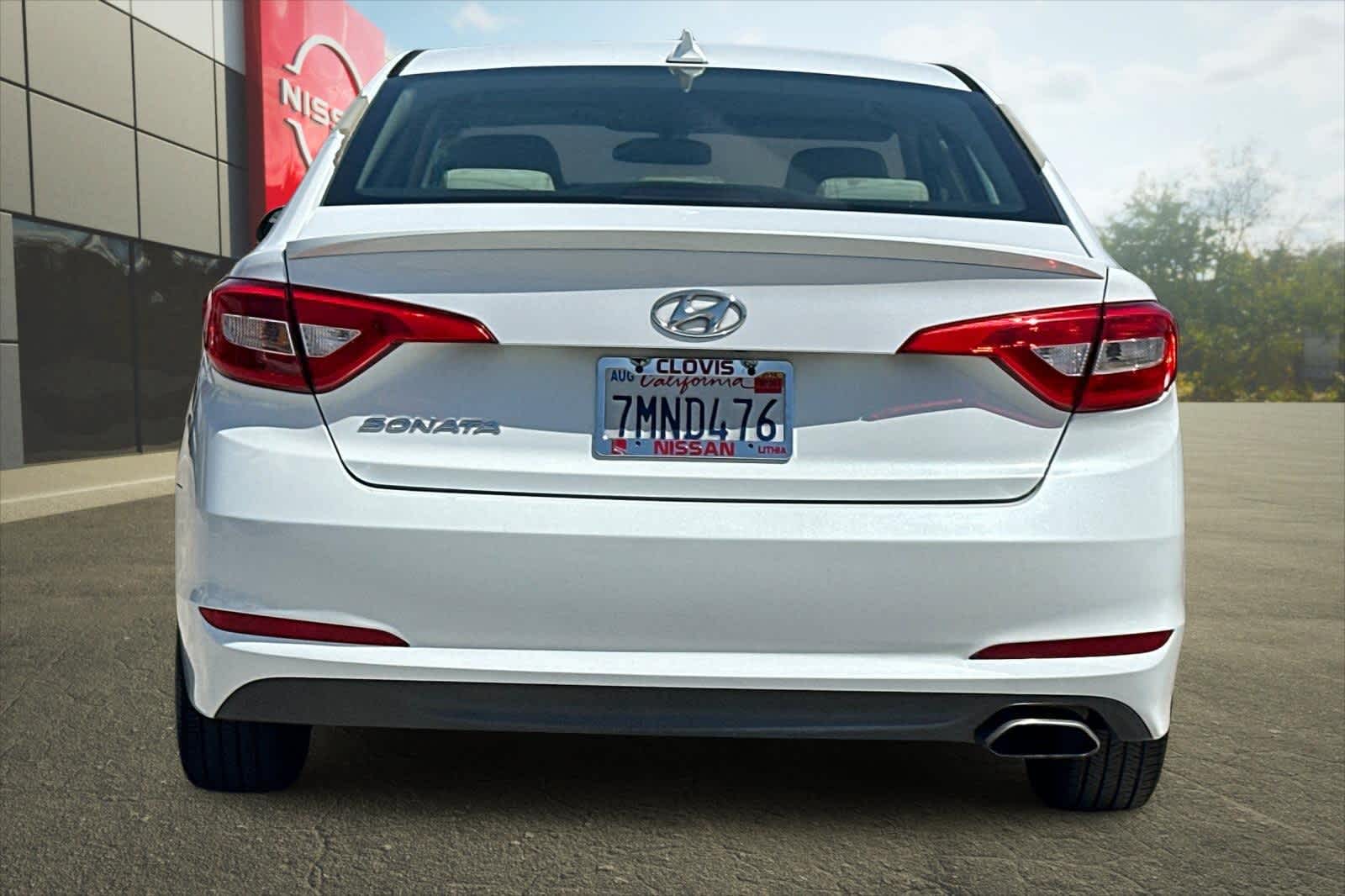 Thumbnail: 2015 Hyundai Sonata - 8