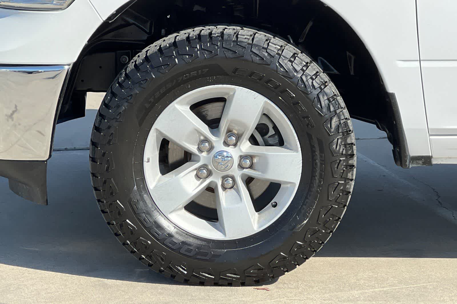 Thumbnail: 2023 RAM 1500 Classic - 34