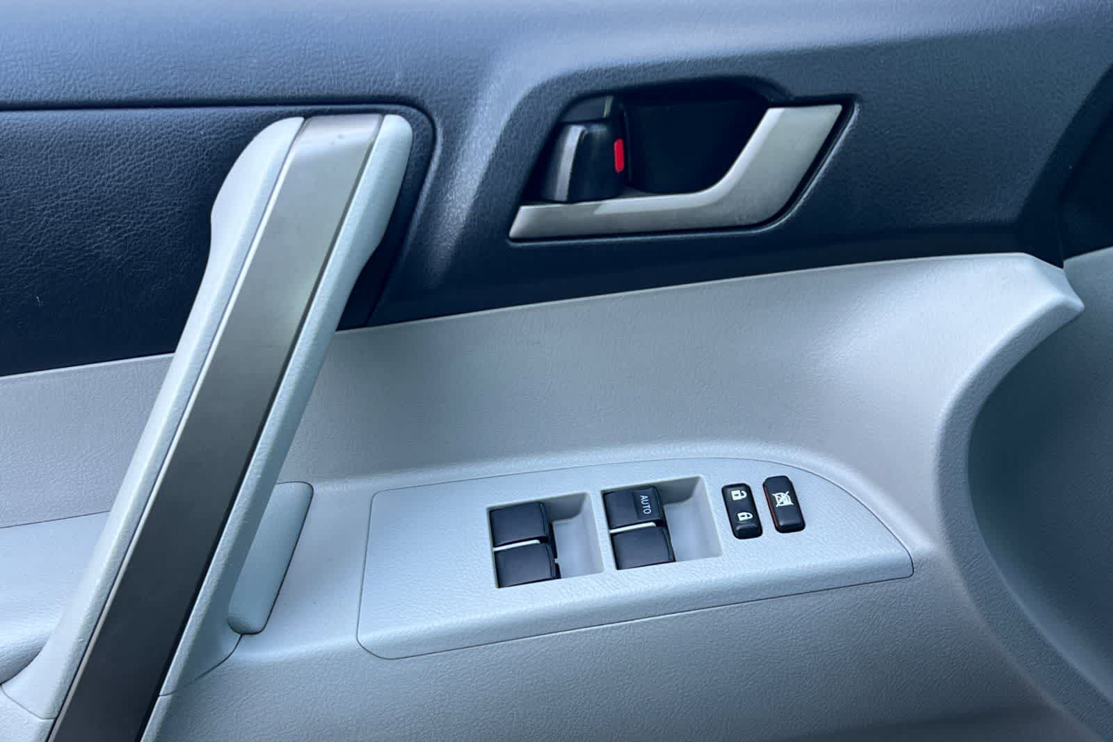 Thumbnail: 2008 Toyota Highlander - 15