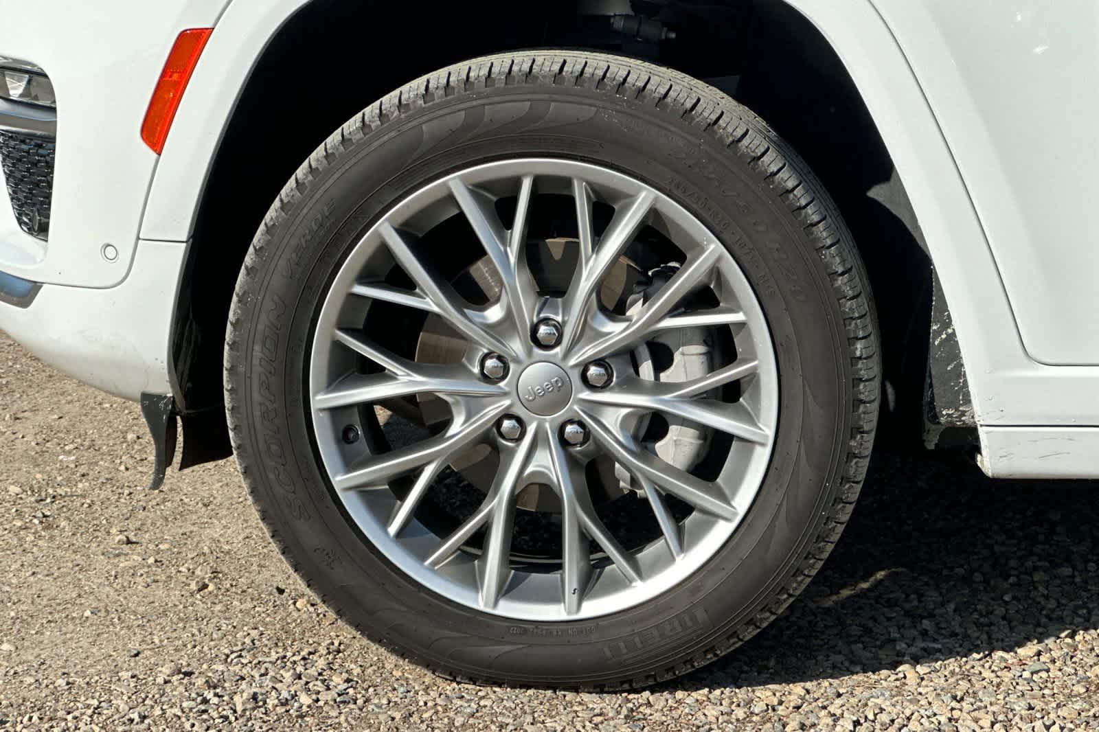 Thumbnail: 2023 Jeep Grand Cherokee - 27