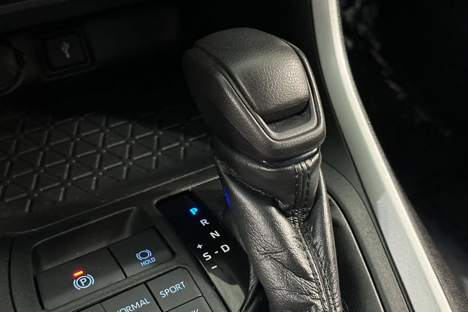 Thumbnail: 2020 Toyota RAV4 - 27