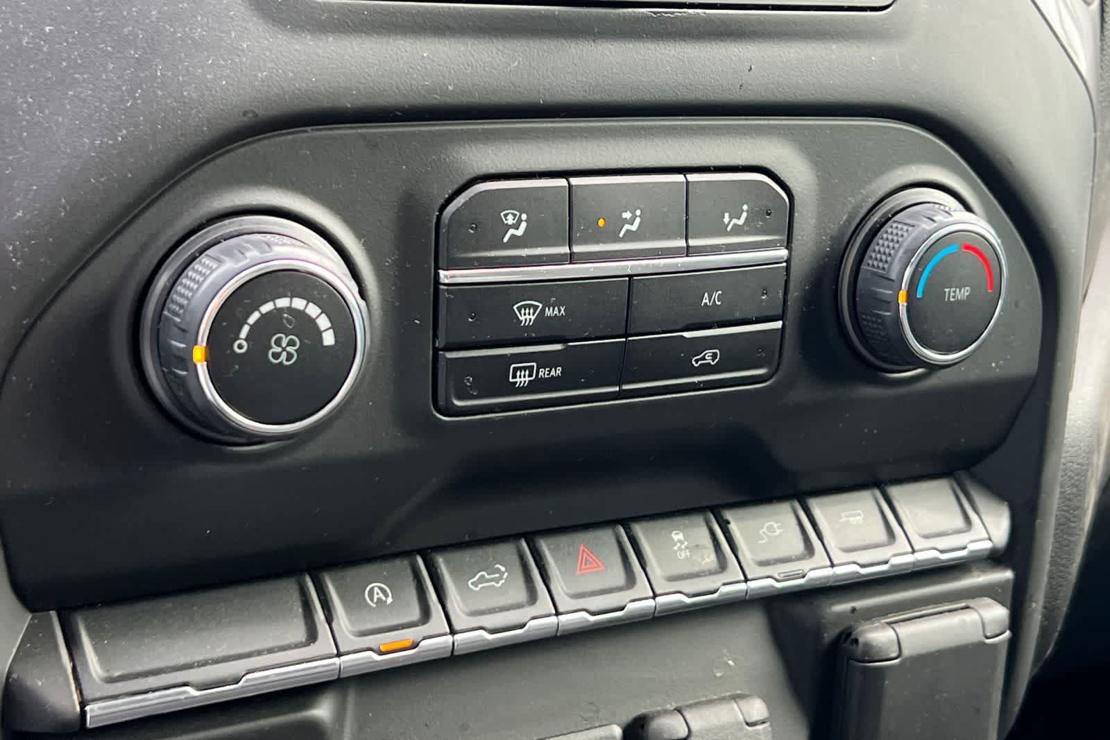 Thumbnail: 2021 Chevrolet Silverado 1500 - 21