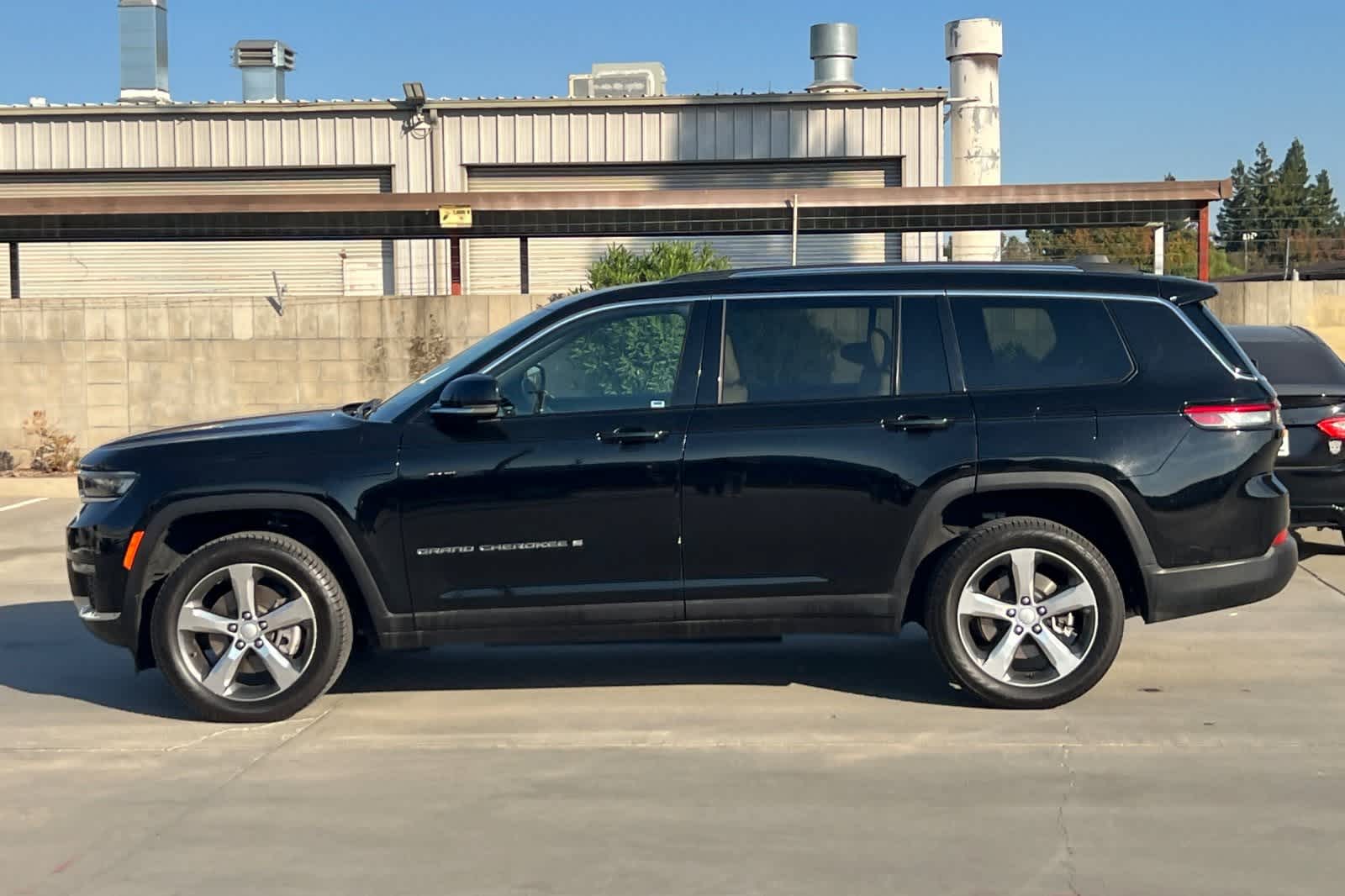 Thumbnail: 2021 Jeep Grand Cherokee L - 6