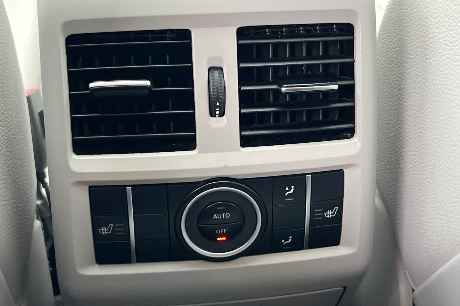 Thumbnail: 2016 Mercedes-Benz GL-Class - 15