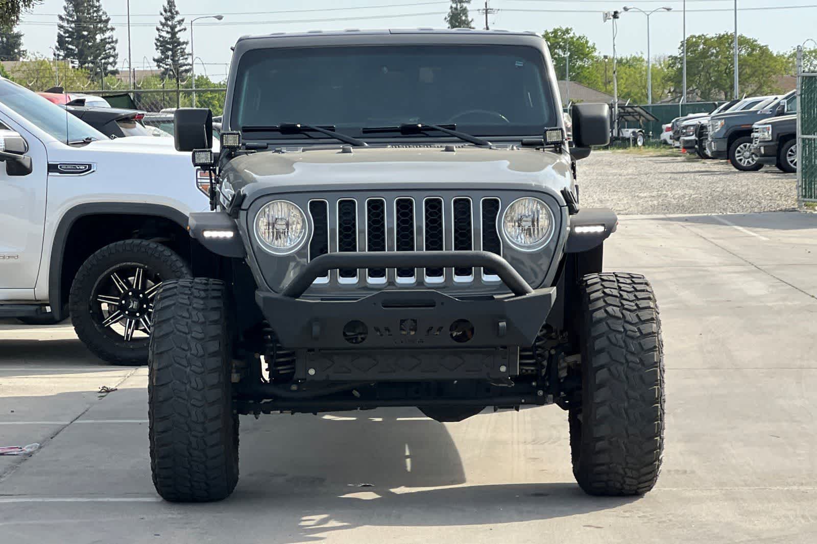 Thumbnail: 2022 Jeep Gladiator - 11