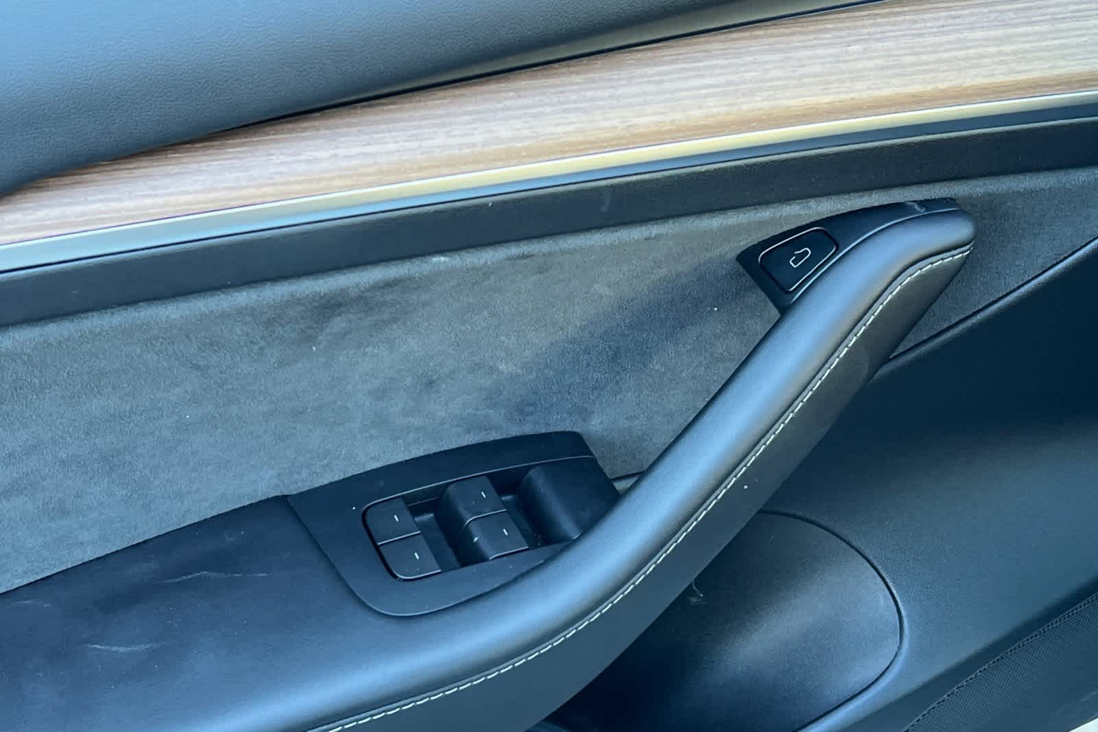 Thumbnail: 2023 Tesla Model 3 - 13