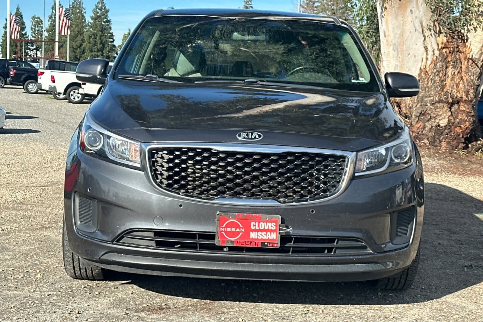 Thumbnail: 2017 Kia Sedona - 11