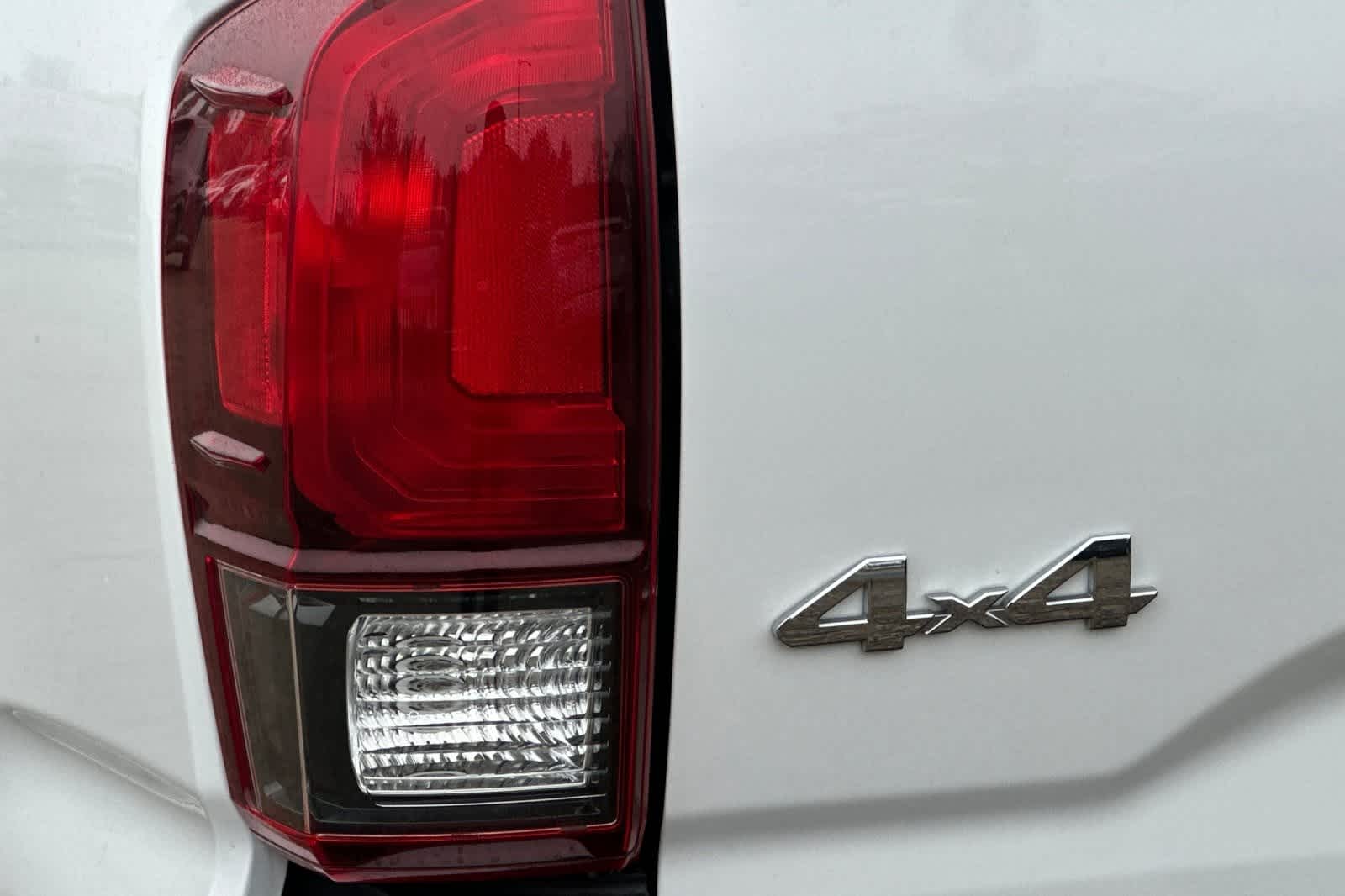 Thumbnail: 2023 Toyota Tacoma - 15