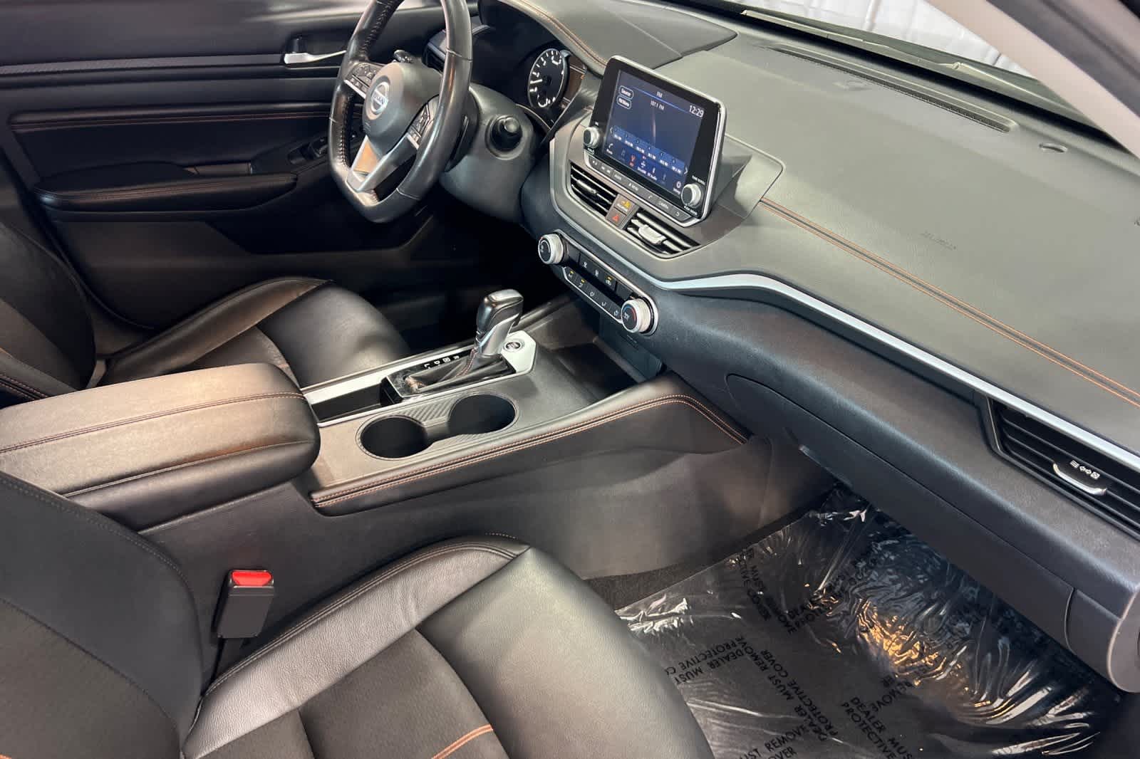 2022 Nissan Altima SR 16