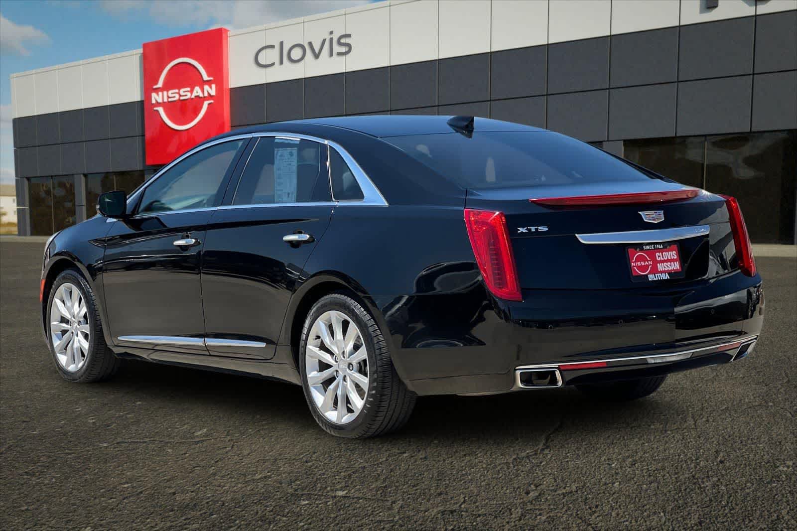 Thumbnail: 2017 Cadillac XTS - 6