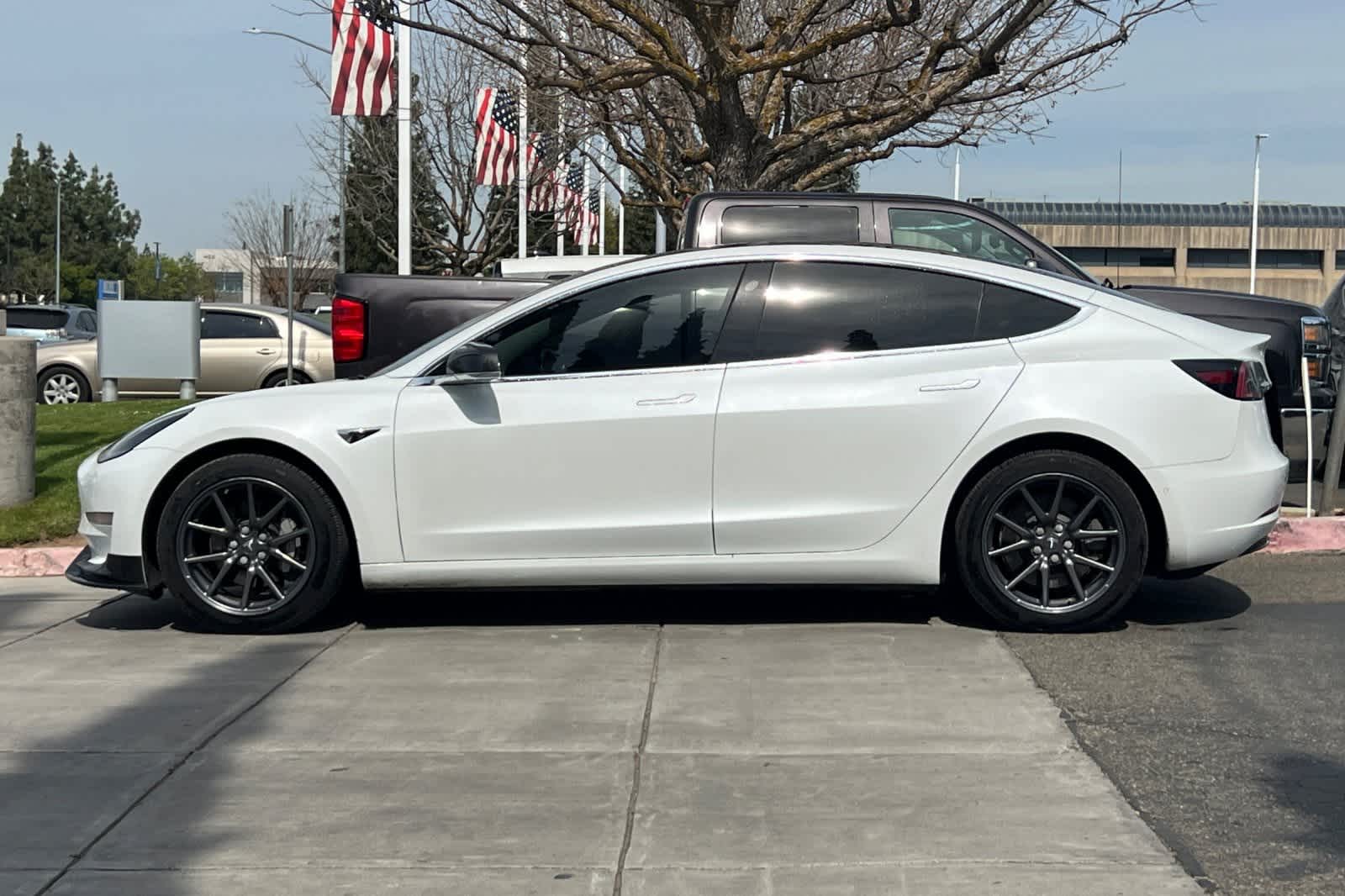 Thumbnail: 2019 Tesla Model 3 - 6