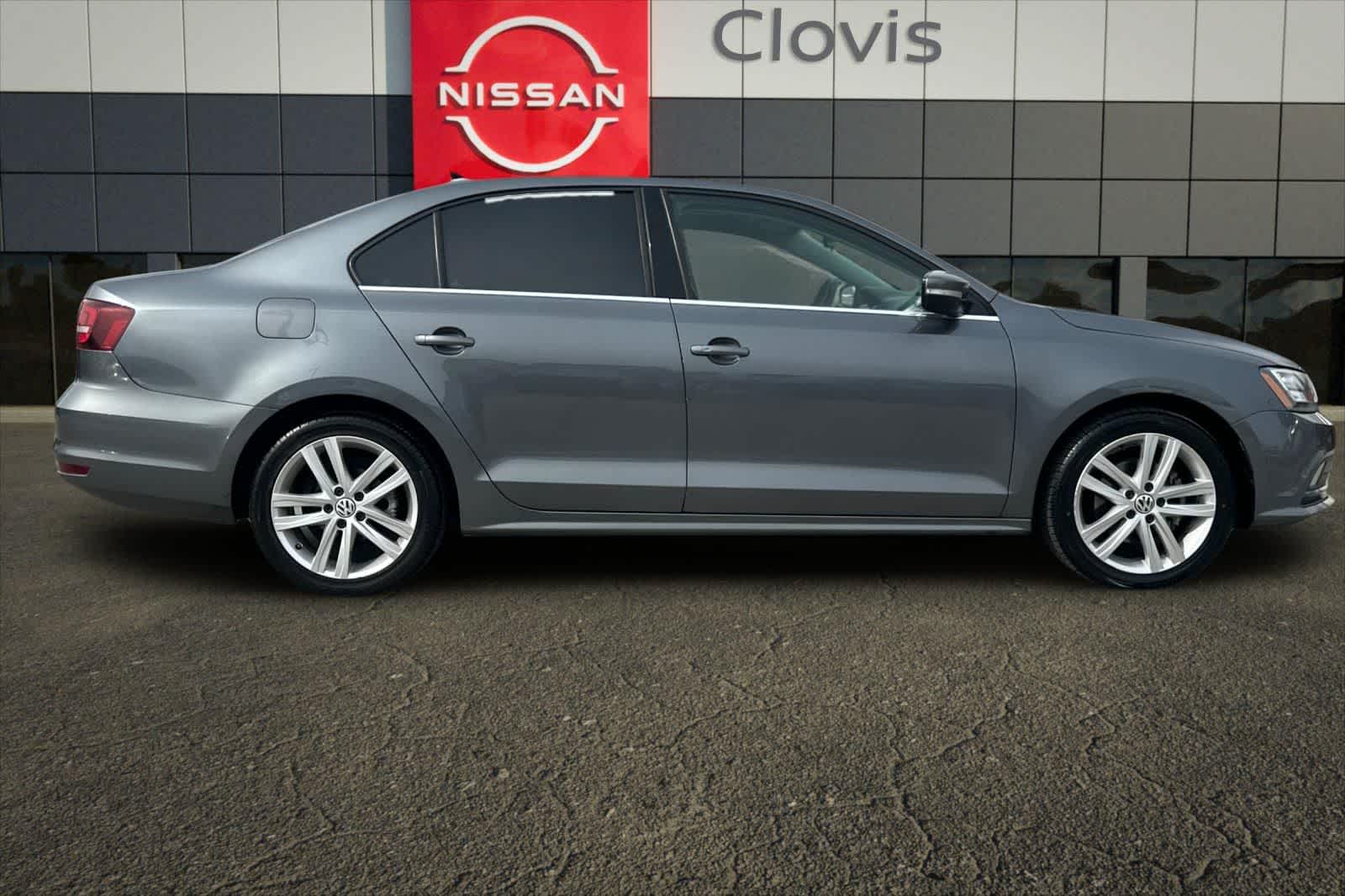 Thumbnail: 2016 Volkswagen Jetta - 9