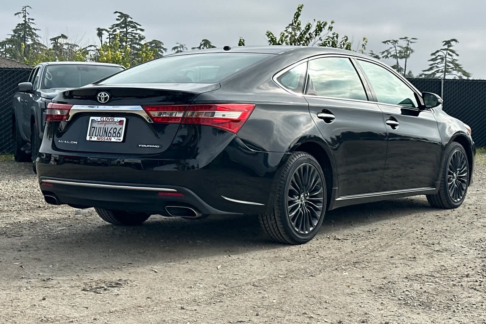 Thumbnail: 2016 Toyota Avalon - 3