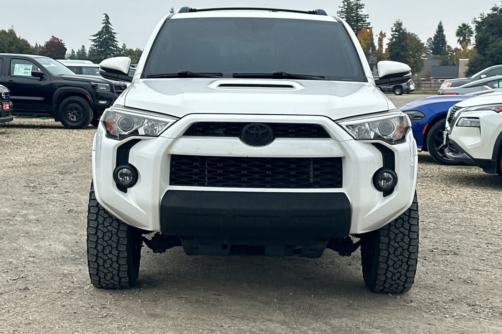 Thumbnail: 2019 Toyota 4Runner - 11