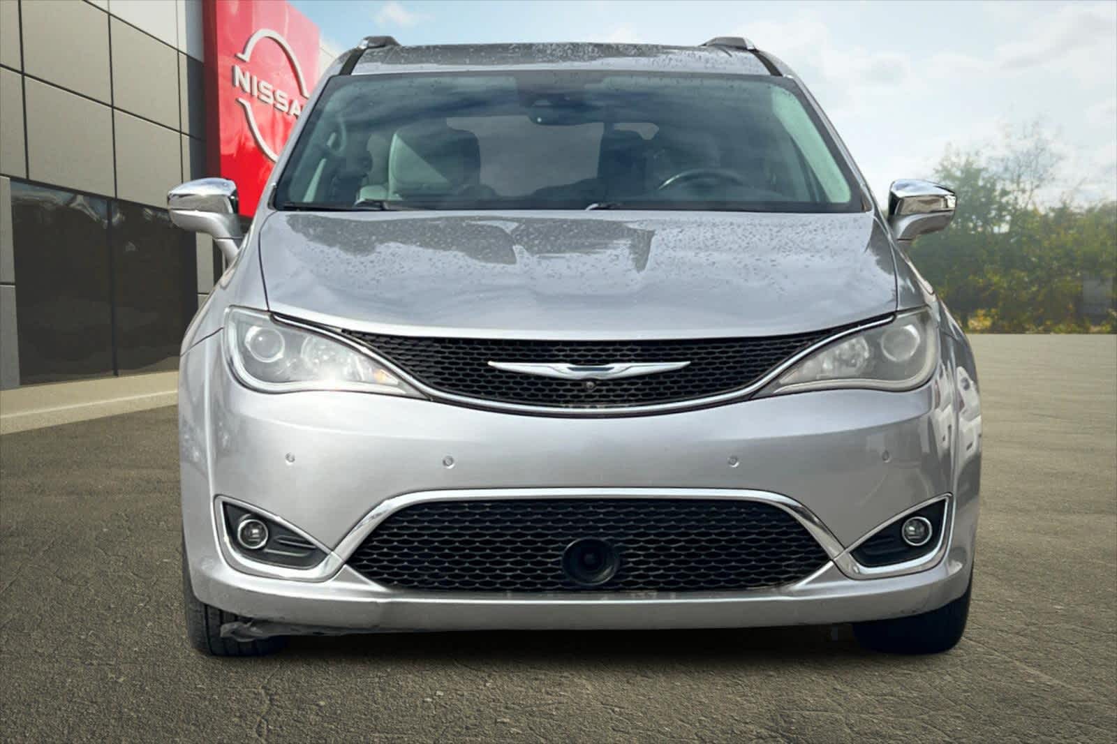 Thumbnail: 2017 Chrysler Pacifica - 11