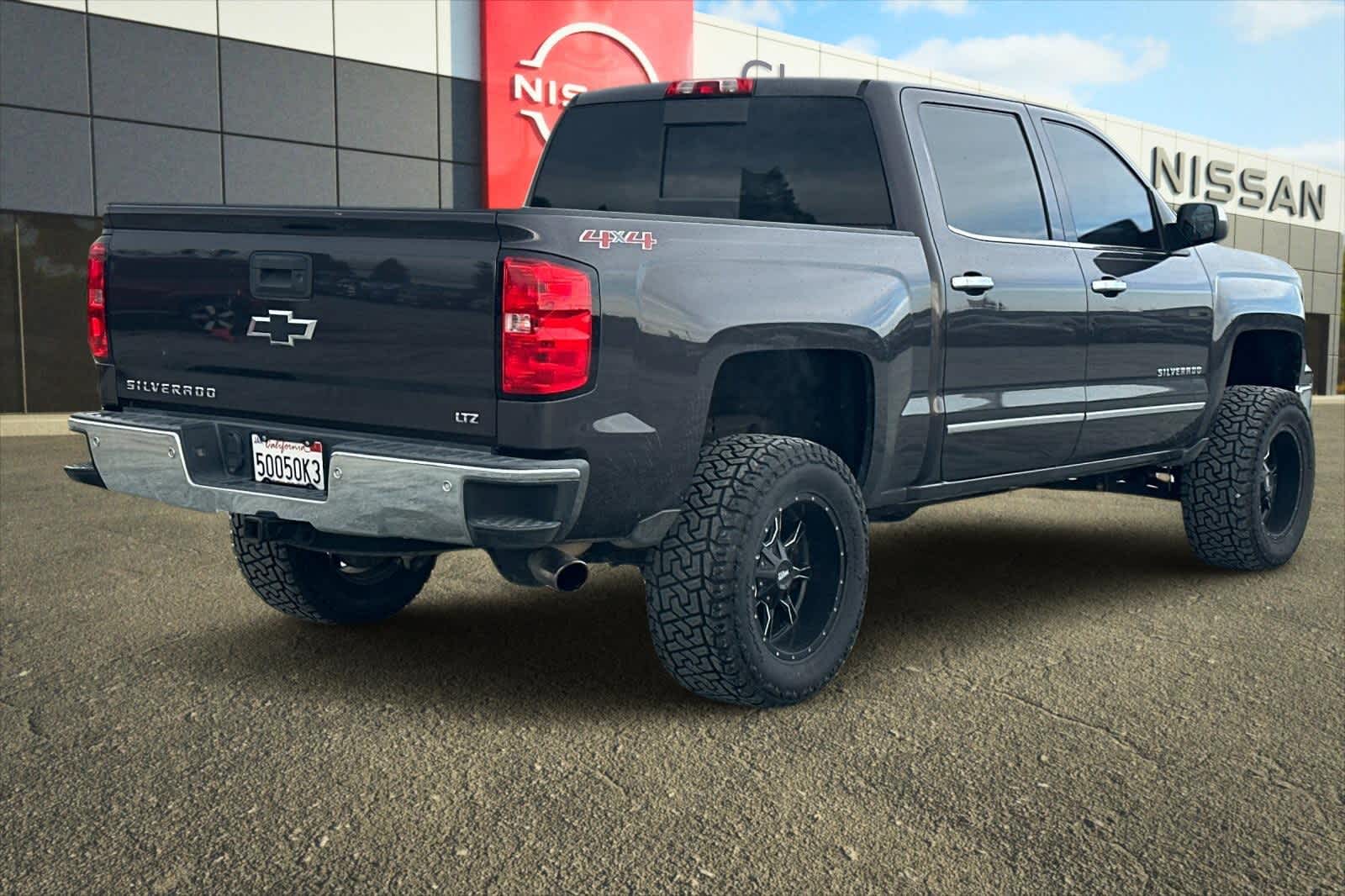 Thumbnail: 2015 Chevrolet Silverado 1500 - 3