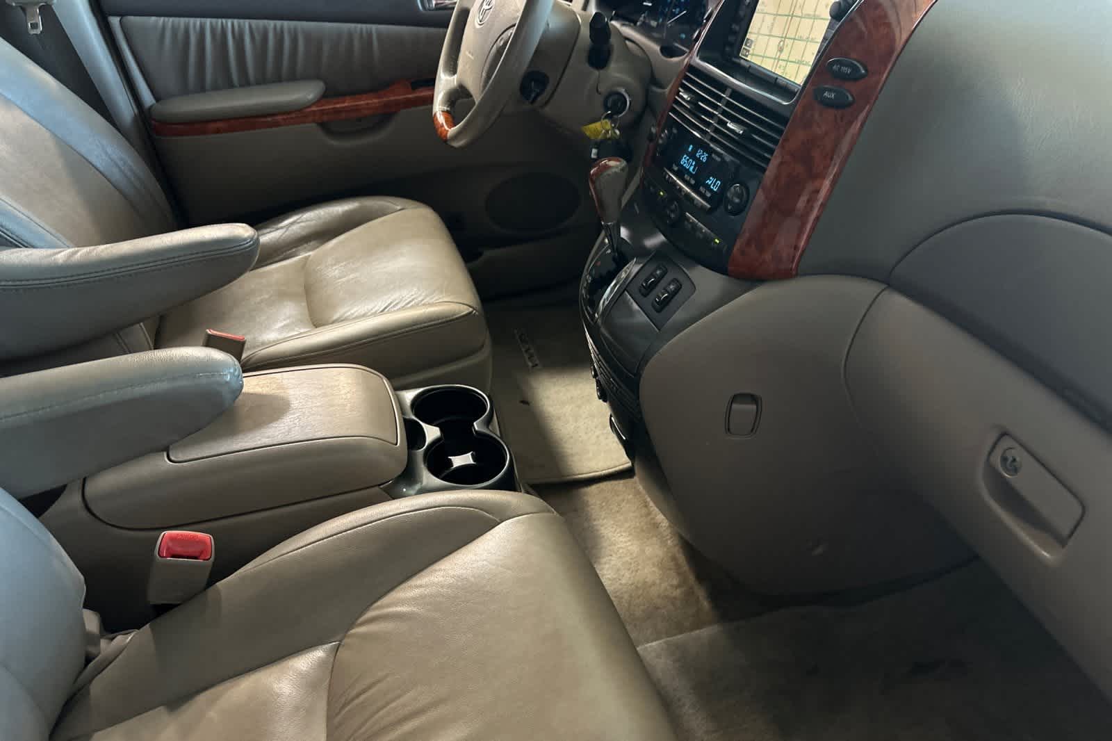 Thumbnail: 2007 Toyota Sienna - 18
