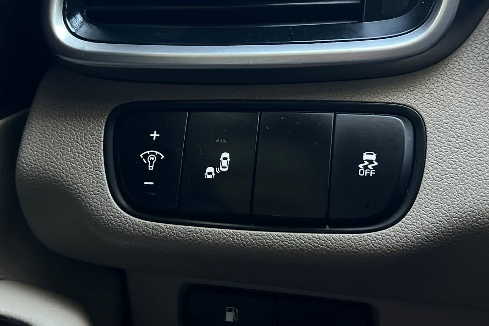 Thumbnail: 2019 Kia Sorento - 32