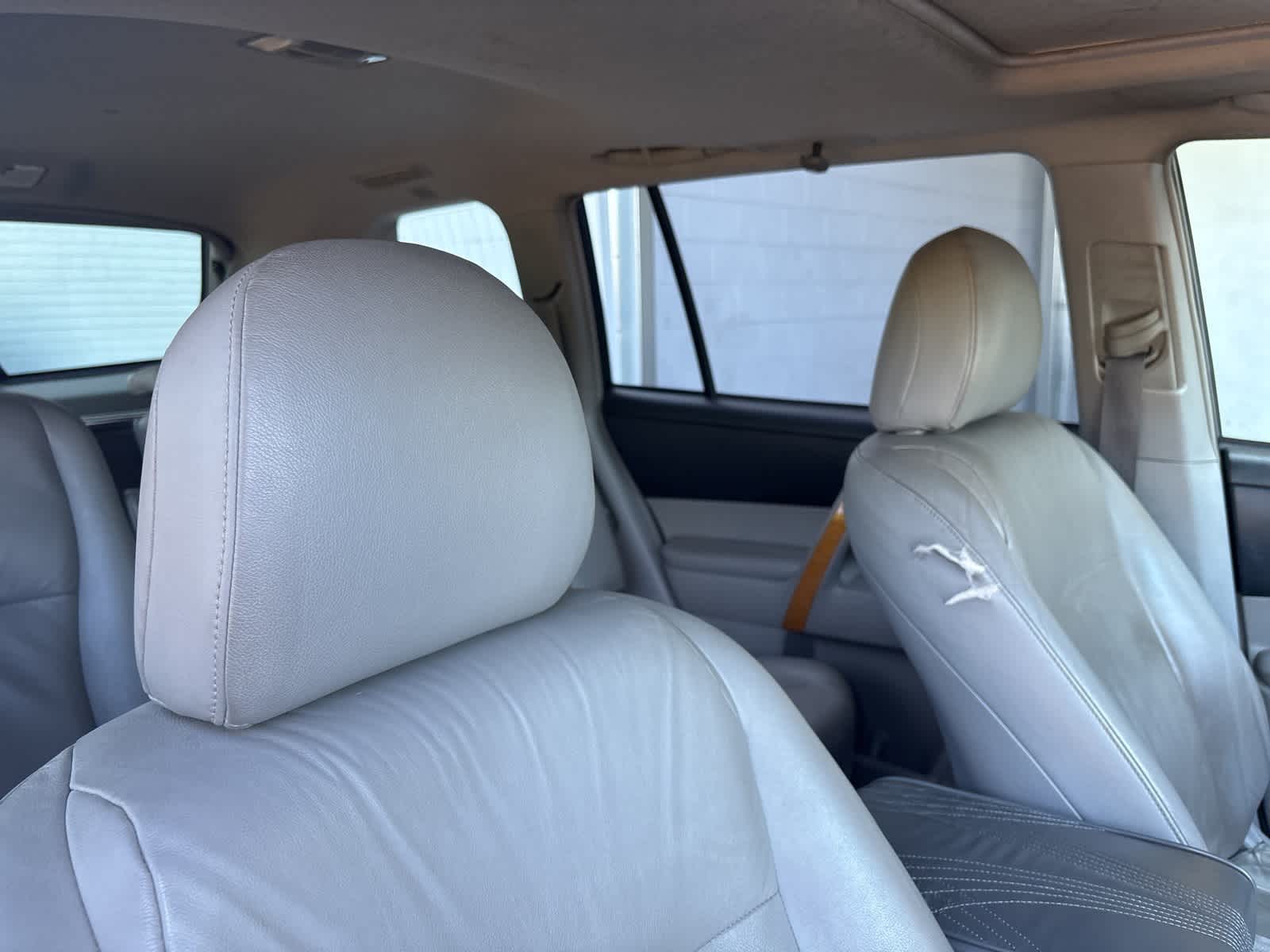 Thumbnail: 2010 Toyota Highlander - 14