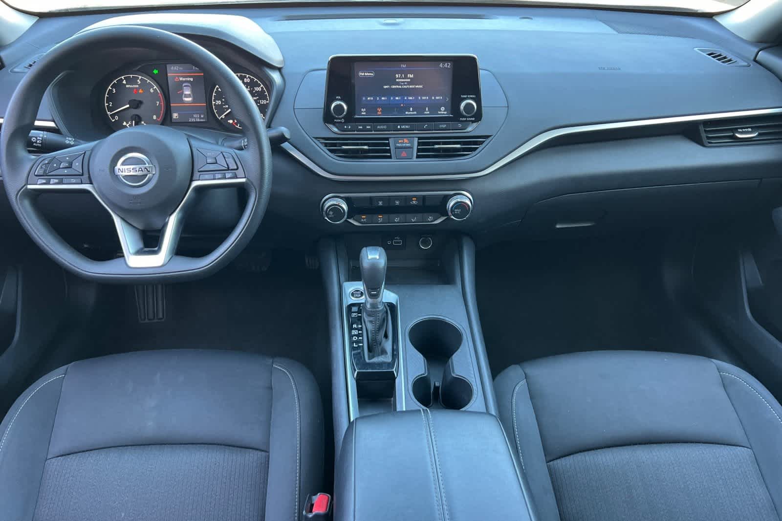 Thumbnail: 2022 Nissan Altima - 4