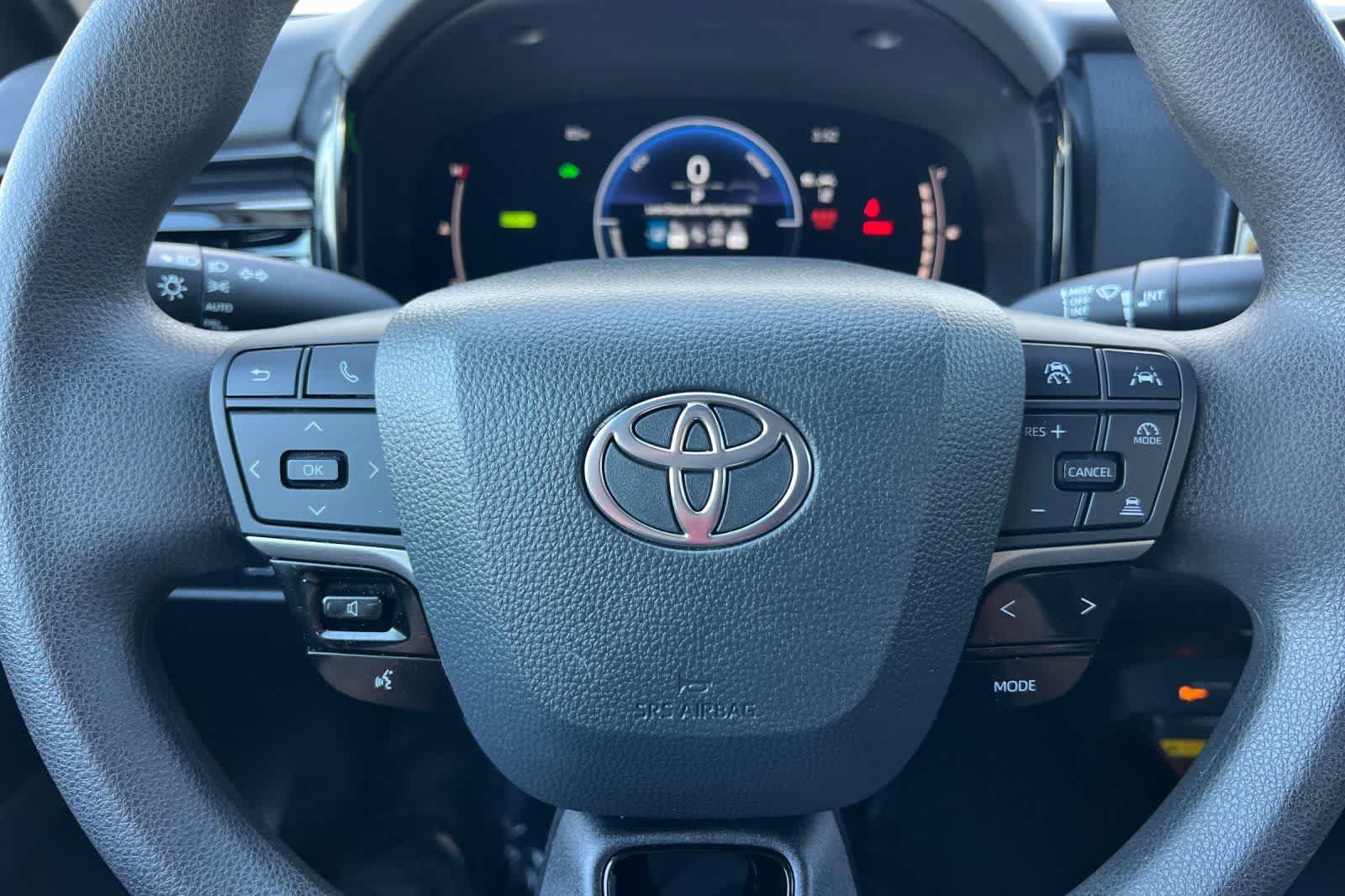 Thumbnail: 2025 Toyota Camry - 25