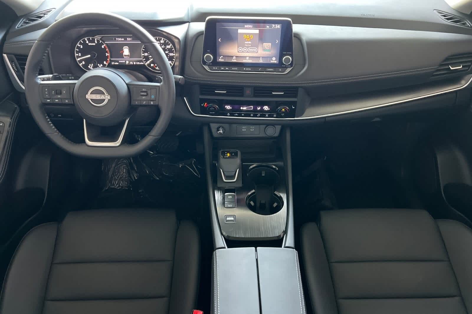 2024 Nissan Rogue SV 9