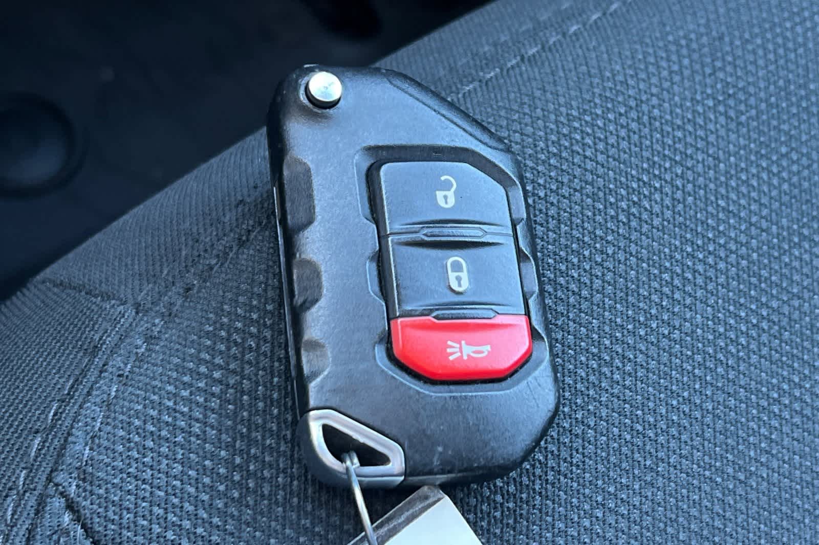 Thumbnail: 2019 Jeep Wrangler - 22