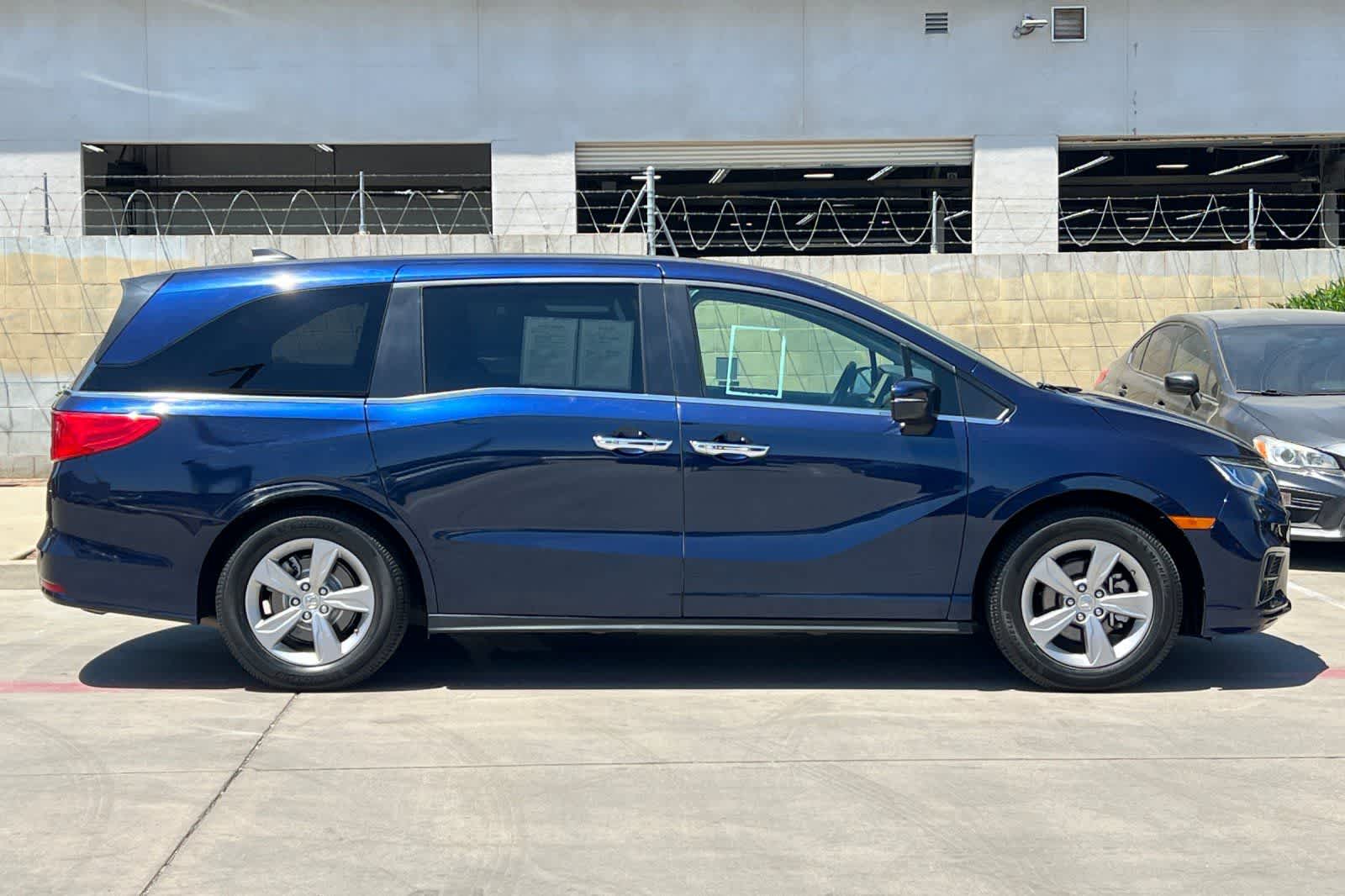 Thumbnail: 2018 Honda Odyssey - 9