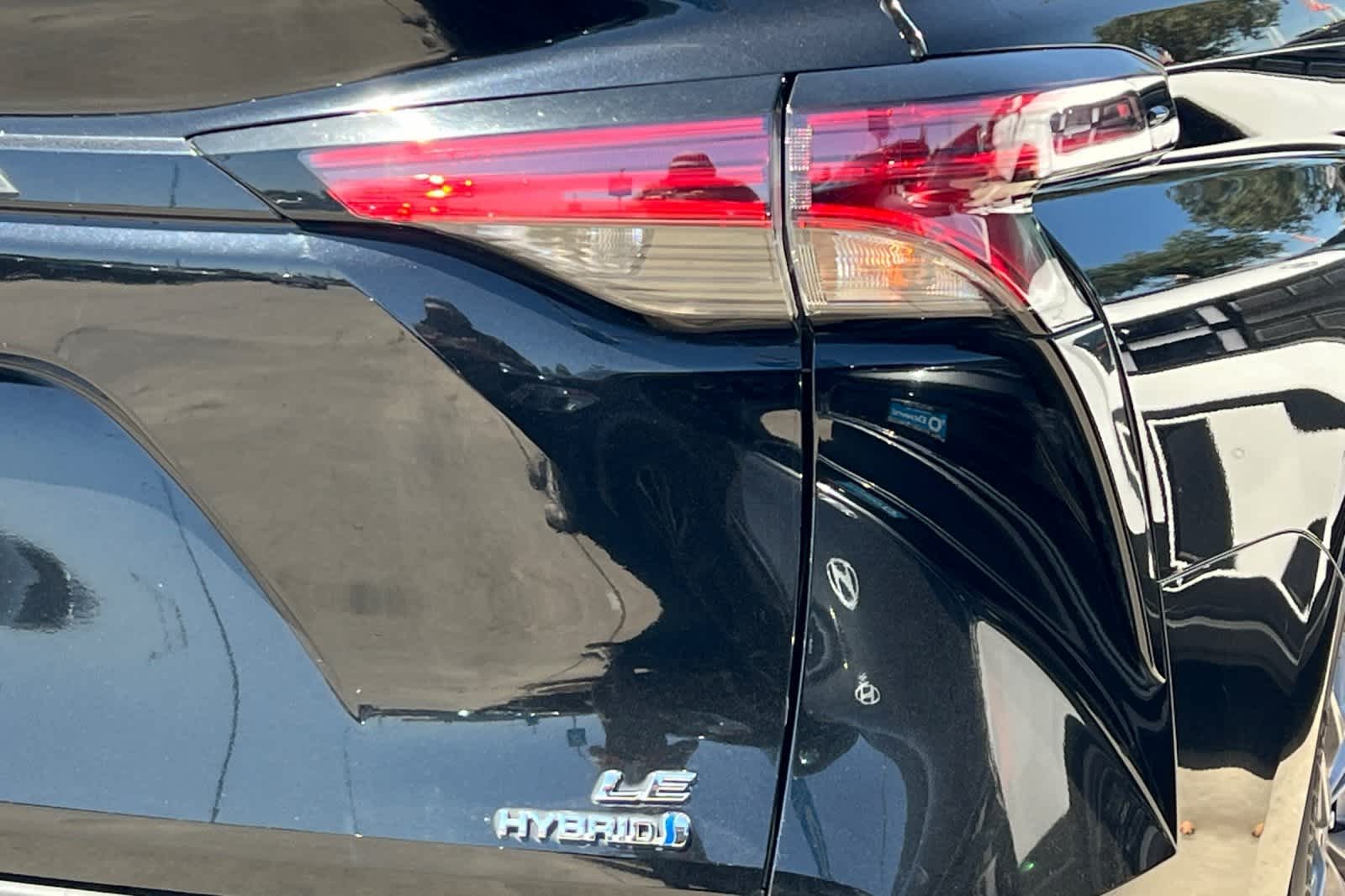 Thumbnail: 2021 Toyota Sienna - 13
