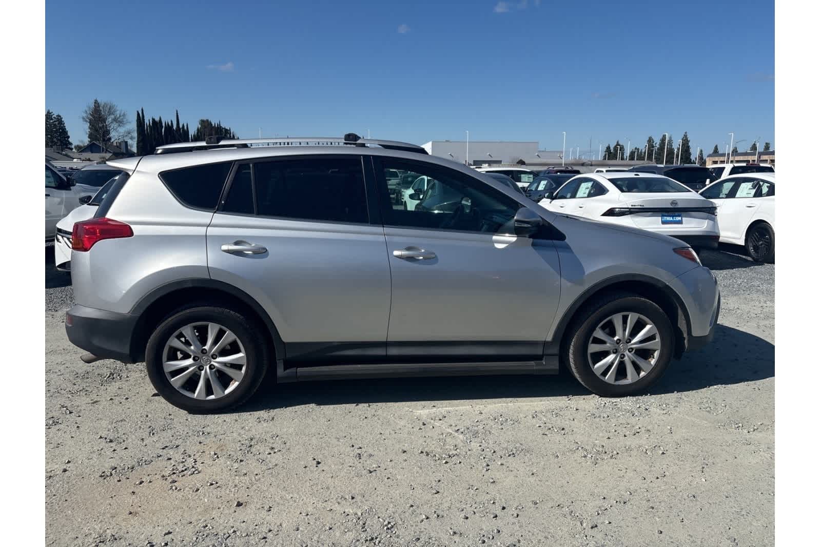 Thumbnail: 2015 Toyota RAV4 - 9