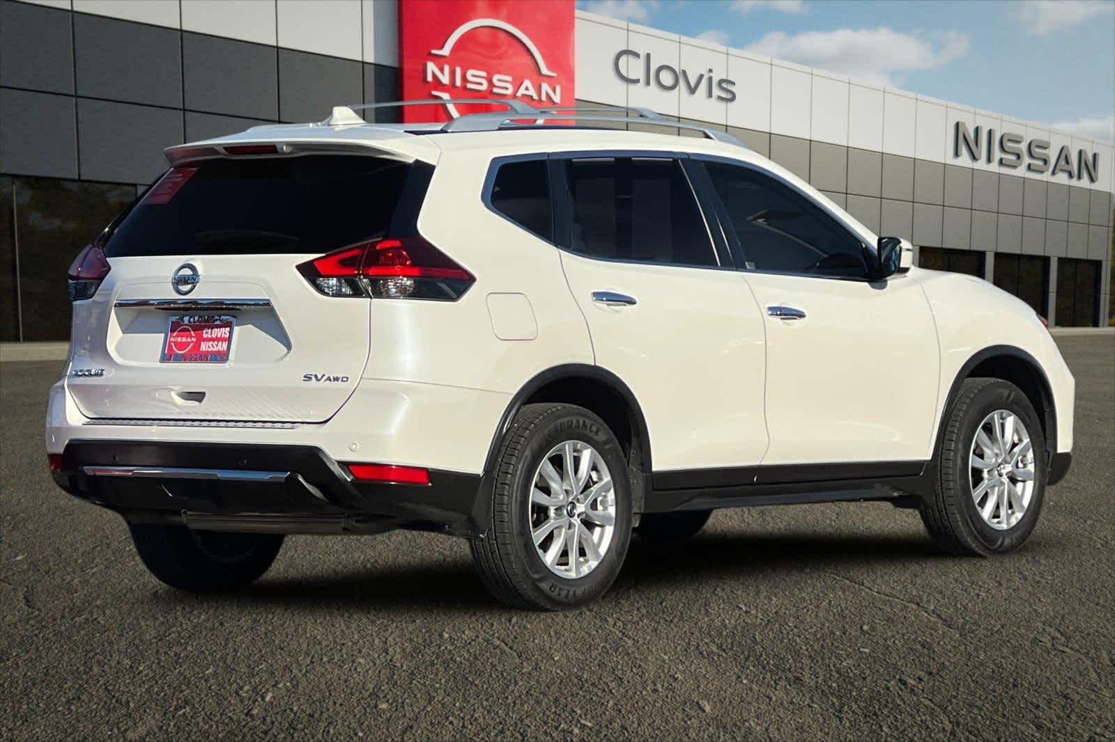 Thumbnail: 2020 Nissan Rogue - 3