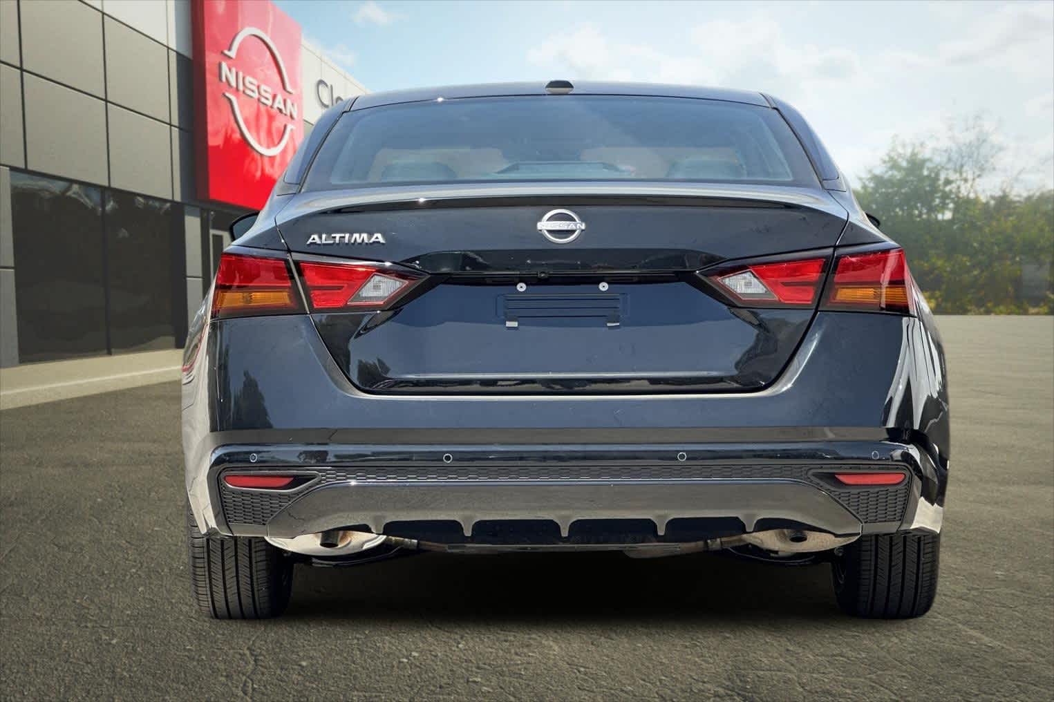 Thumbnail: 2025 Nissan Altima - 8