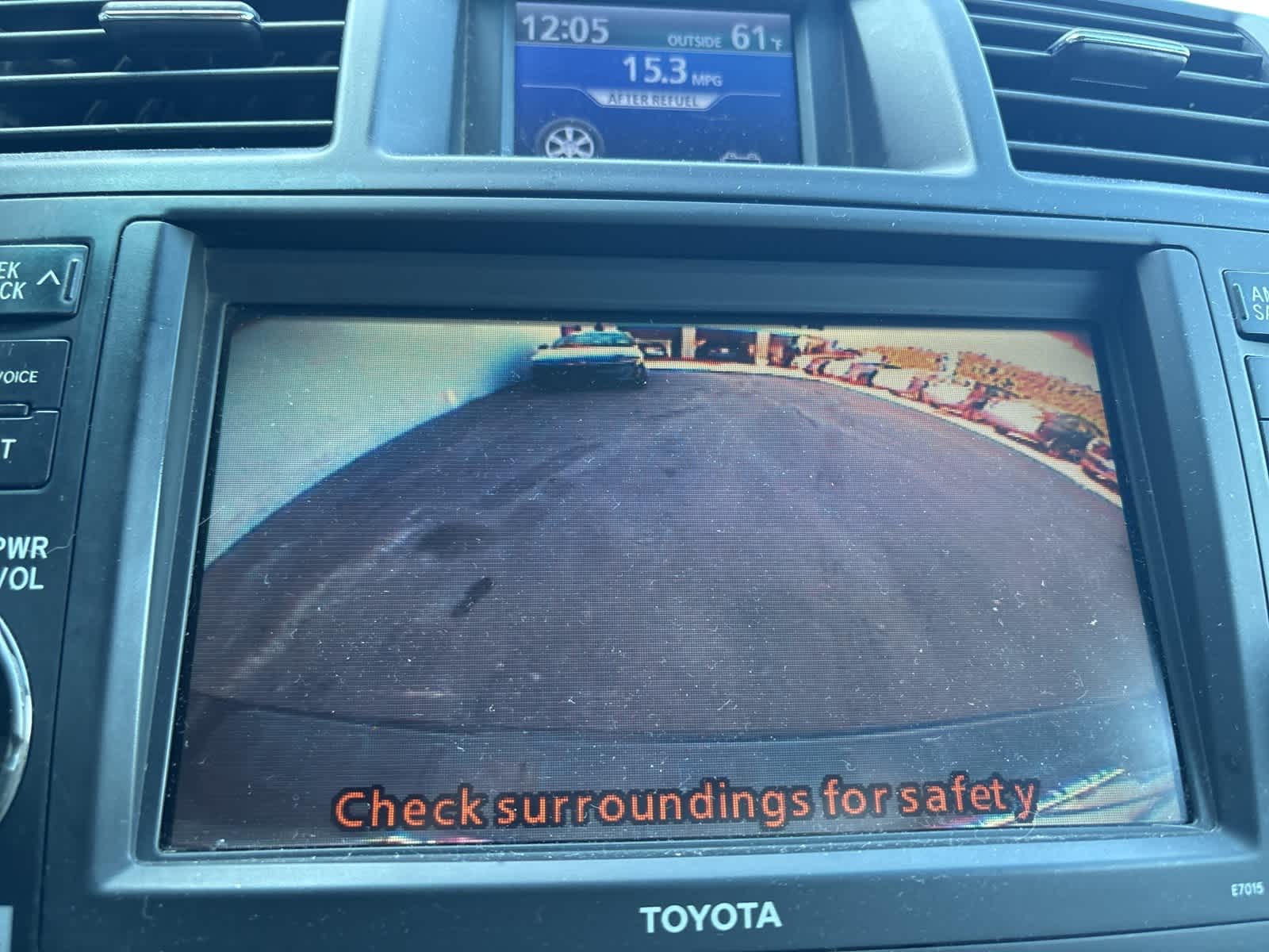 Thumbnail: 2010 Toyota Highlander - 16