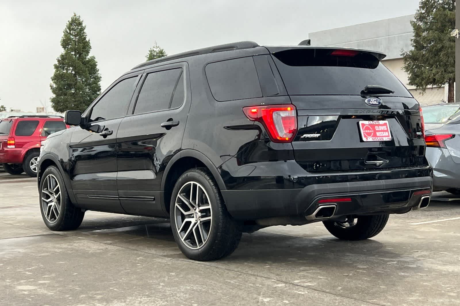 Thumbnail: 2016 Ford Explorer - 7