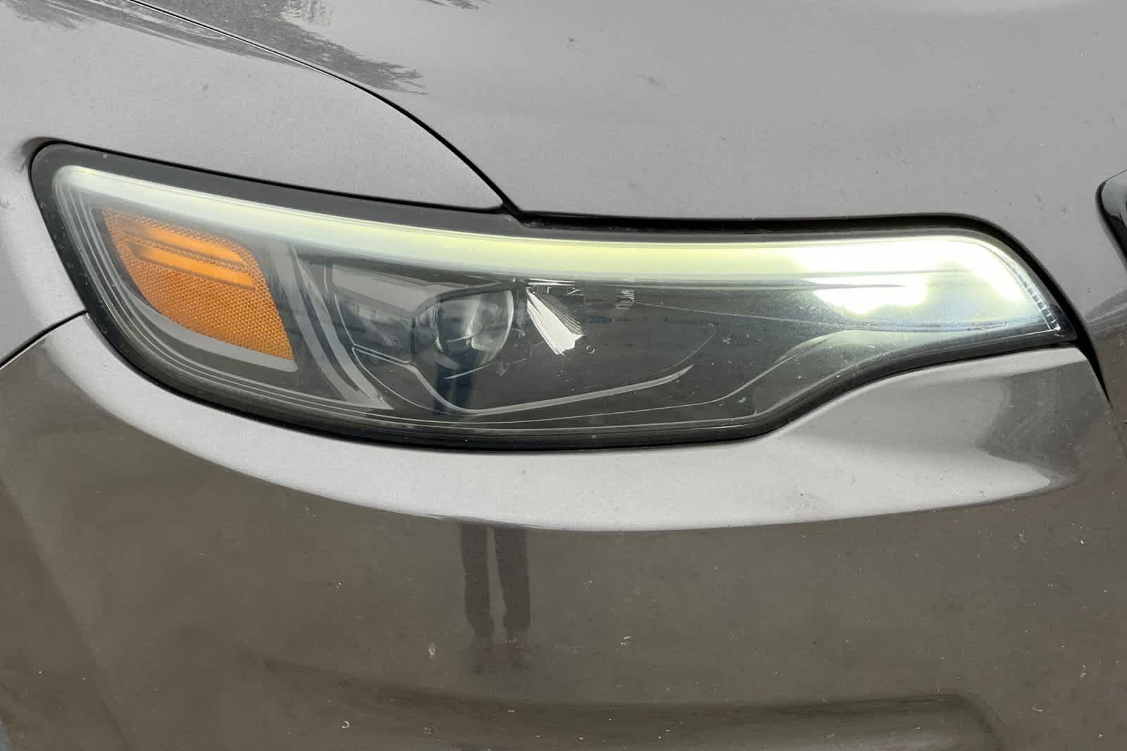 Thumbnail: 2019 Jeep Cherokee - 29