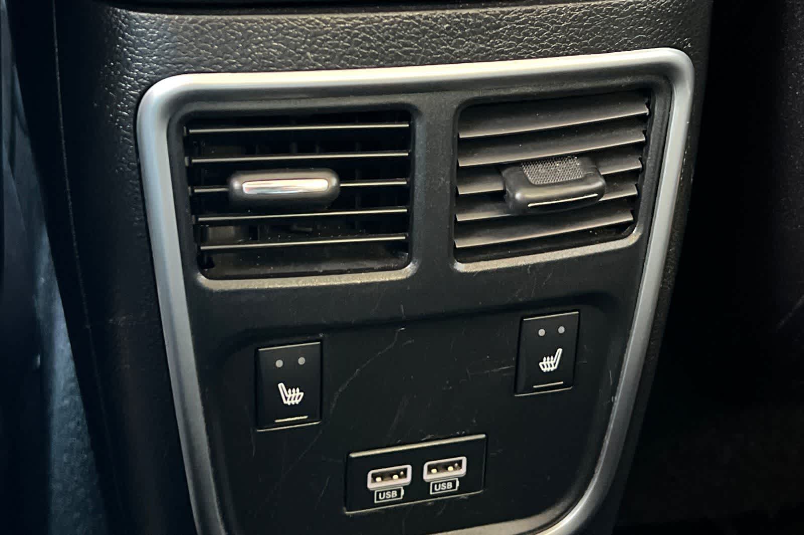 Thumbnail: 2019 Chrysler 300 - 15