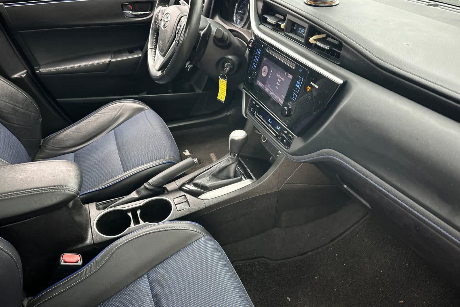 Thumbnail: 2017 Toyota Corolla - 16