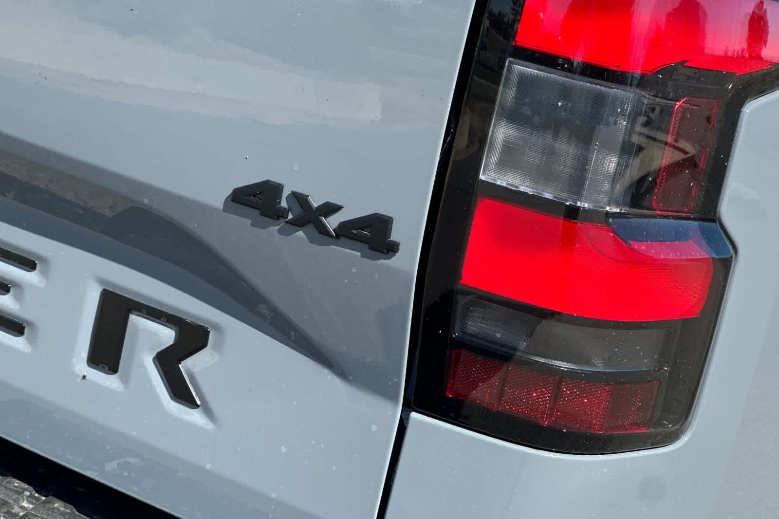 Thumbnail: 2026 Nissan Frontier - 28