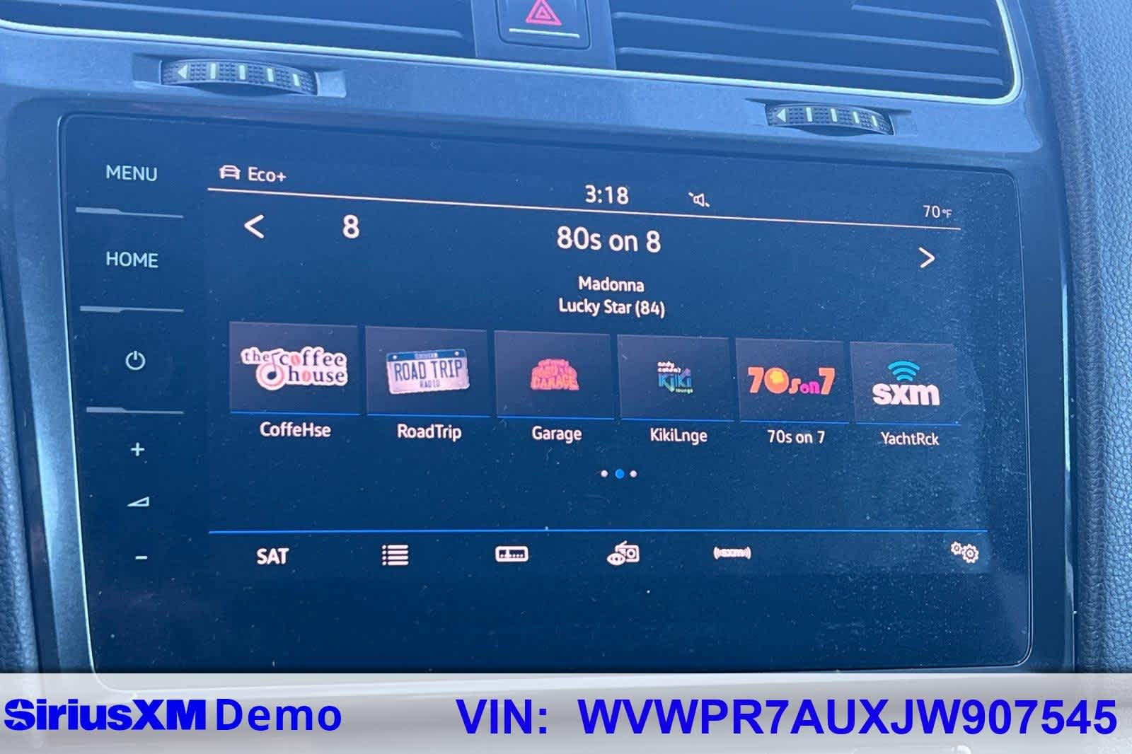 Thumbnail: 2018 Volkswagen e-Golf - 29