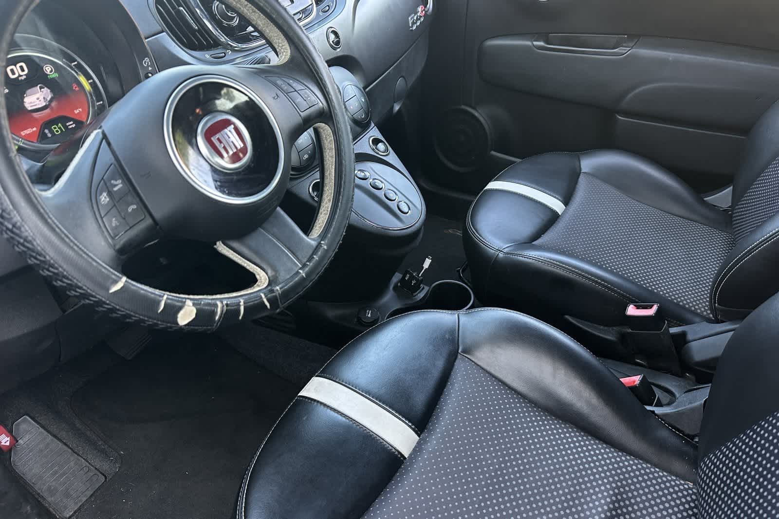 Thumbnail: 2017 Fiat 500e - 14