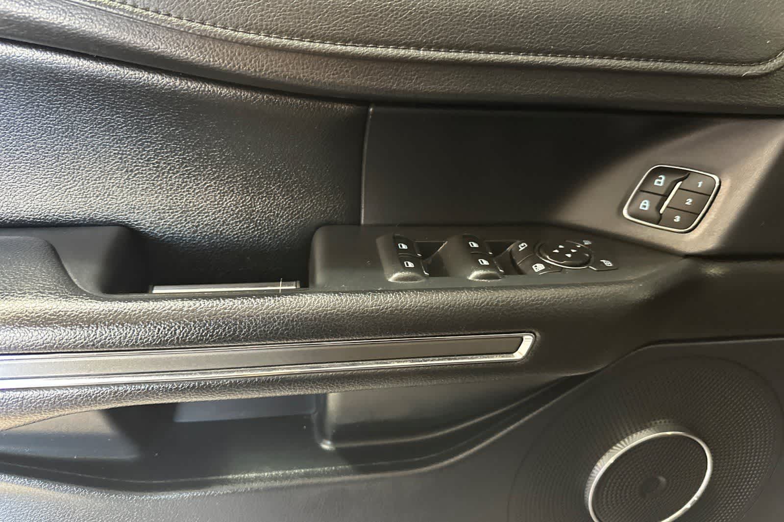 Thumbnail: 2020 Ford Expedition - 15