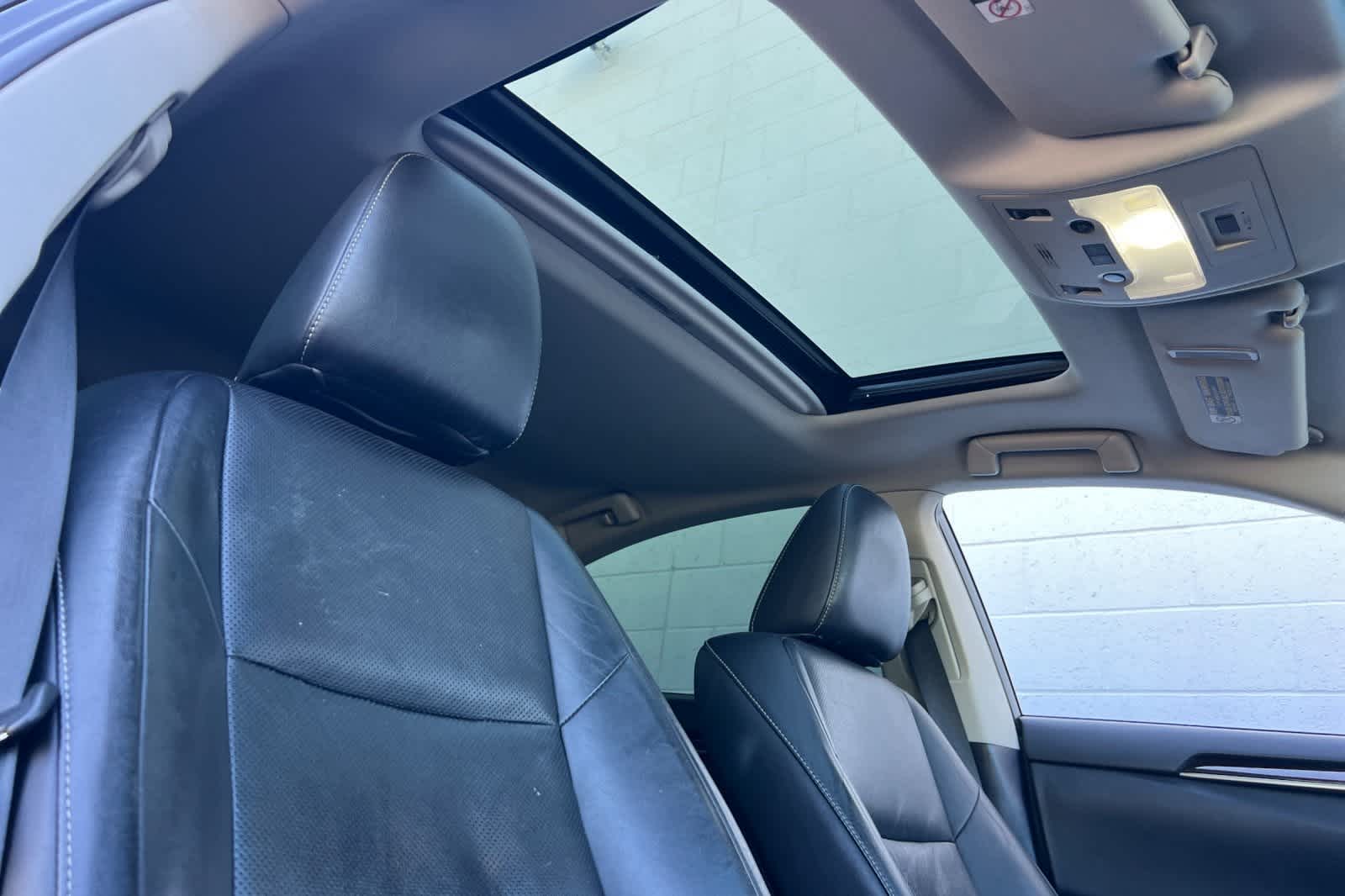 Thumbnail: 2015 Lexus ES - 17