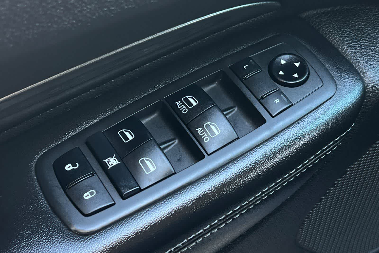 Thumbnail: 2021 Dodge Durango - 14