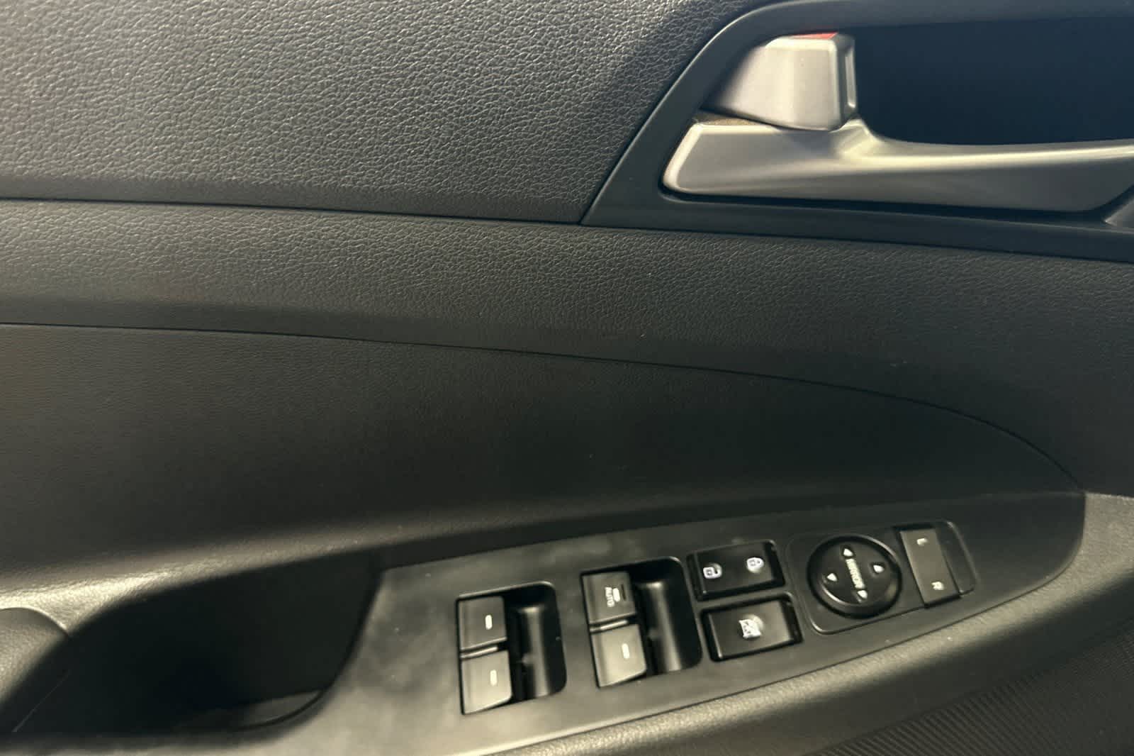 Thumbnail: 2018 Hyundai Tucson - 15