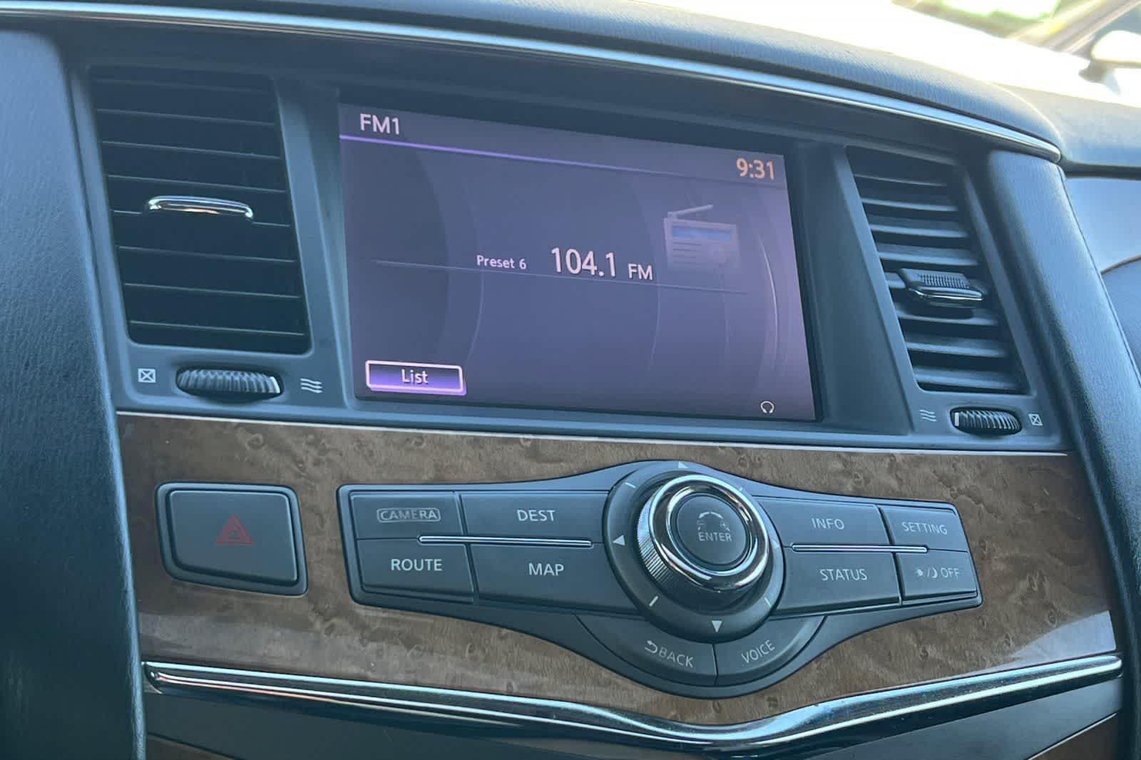 Thumbnail: 2012 INFINITI QX56 - 24
