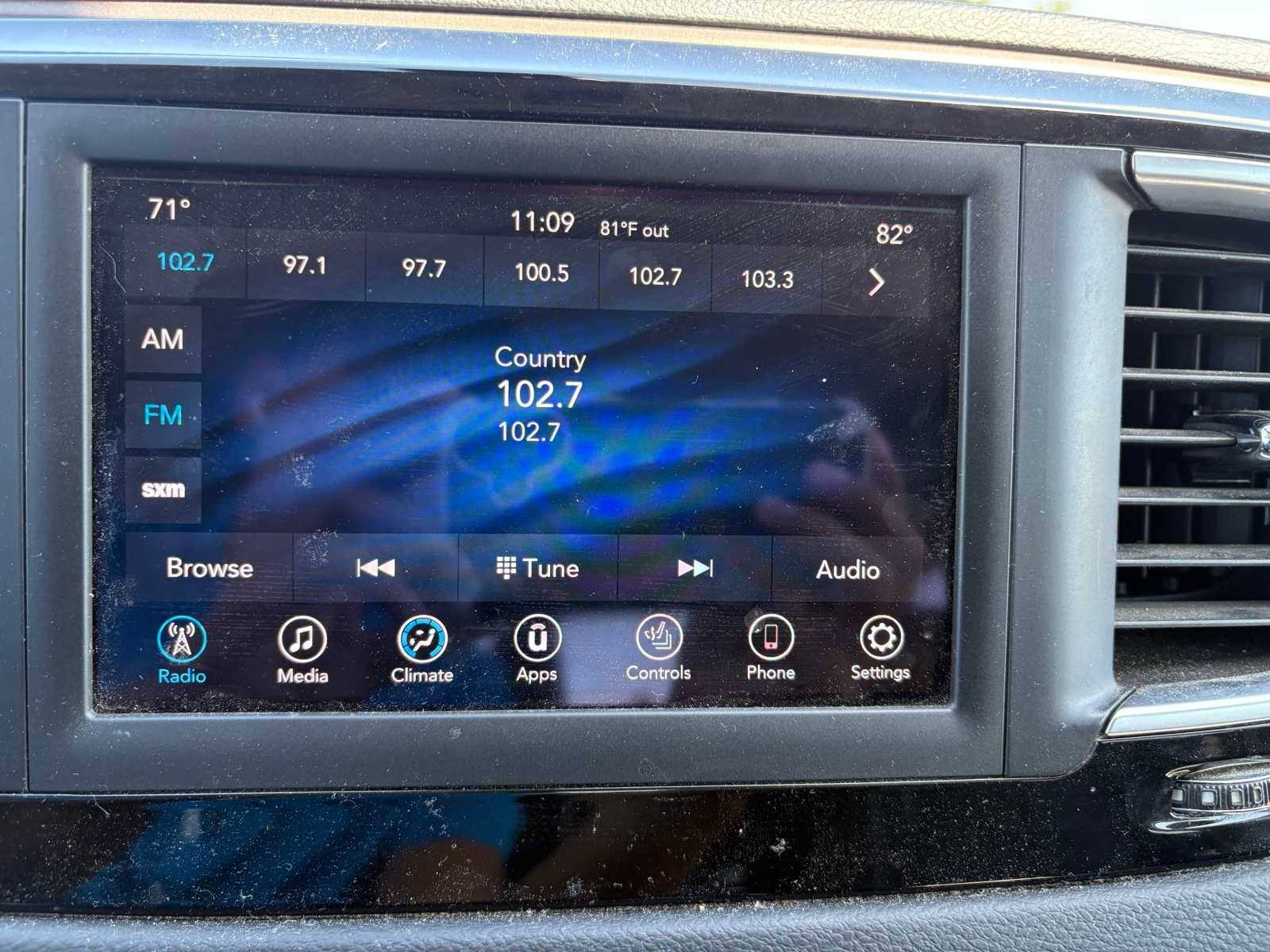 Thumbnail: 2019 Chrysler Pacifica - 15
