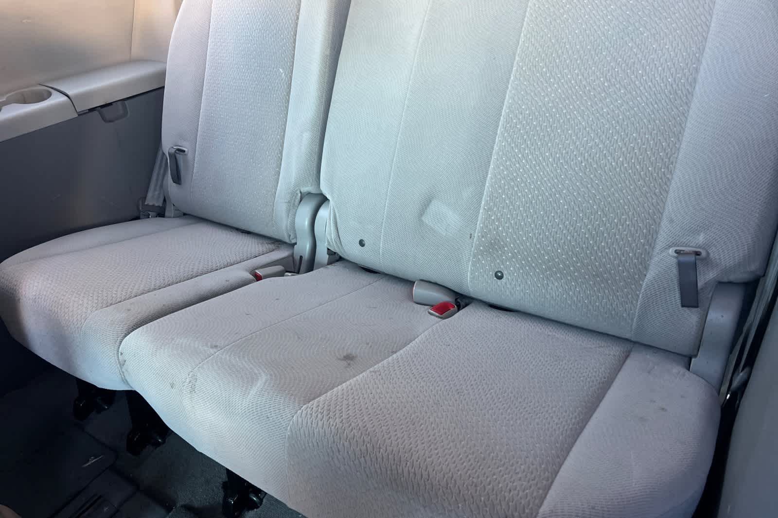 Thumbnail: 2014 Toyota Sienna - 16