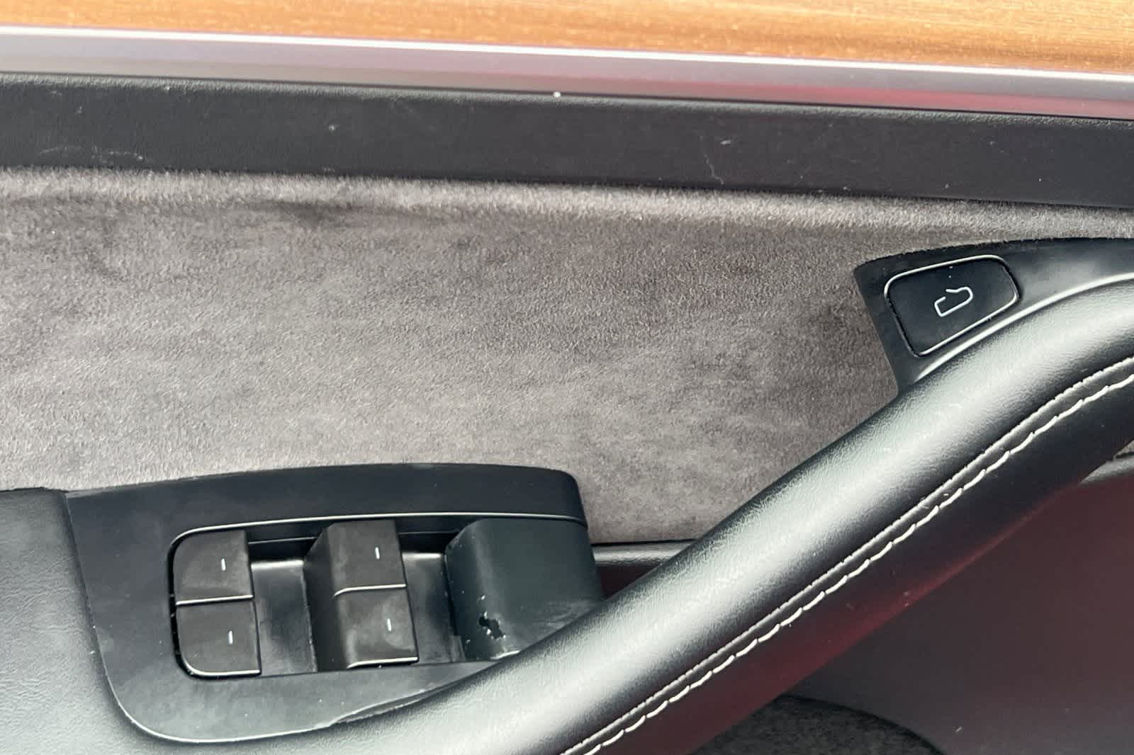 Thumbnail: 2023 Tesla Model Y - 14